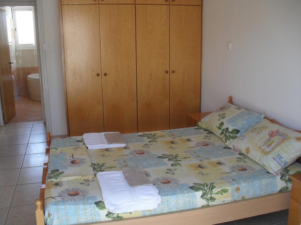 Villa Theodora Paphos Habitación foto